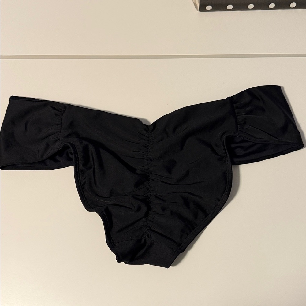 Alexis’s Swimwear BLACK TRI-TOP- Size F BLACK SCRUNCH BOTTOMS- Size 3 (Large) - Picture 7 of 13